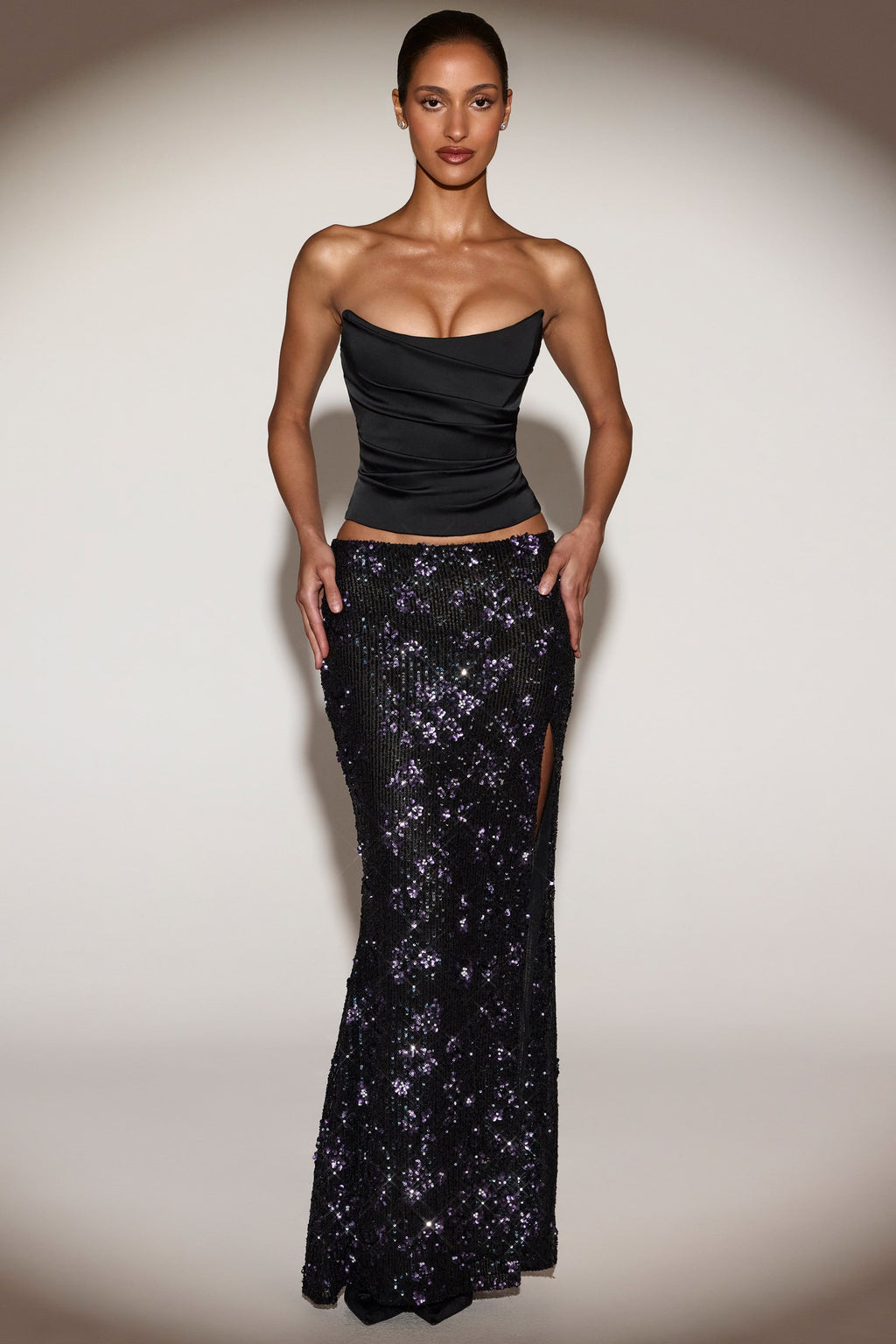 Embellished Mid-Rise Thigh-Split Maxi Skirt in Black Purple