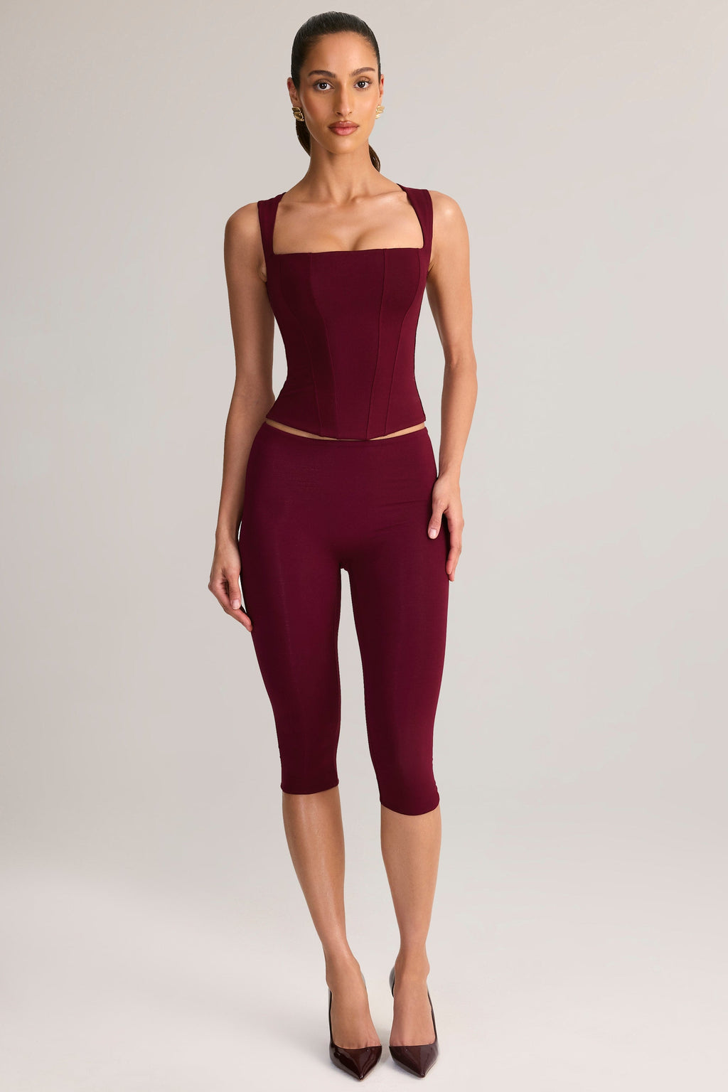 Modal Mid-Rise Capri Leggings in Wine