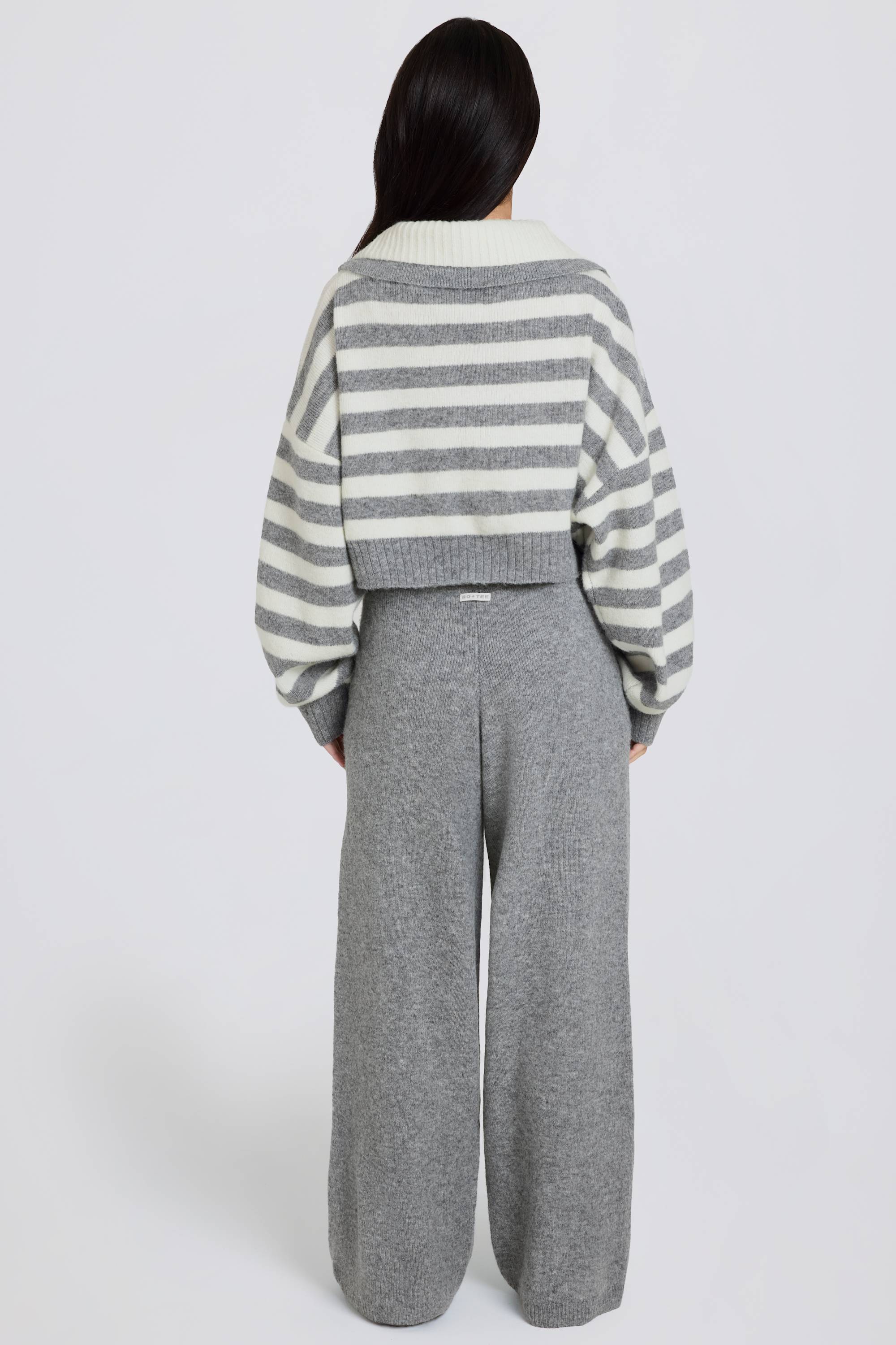 Knit Mid-Rise Wide-Leg Joggers in Grey