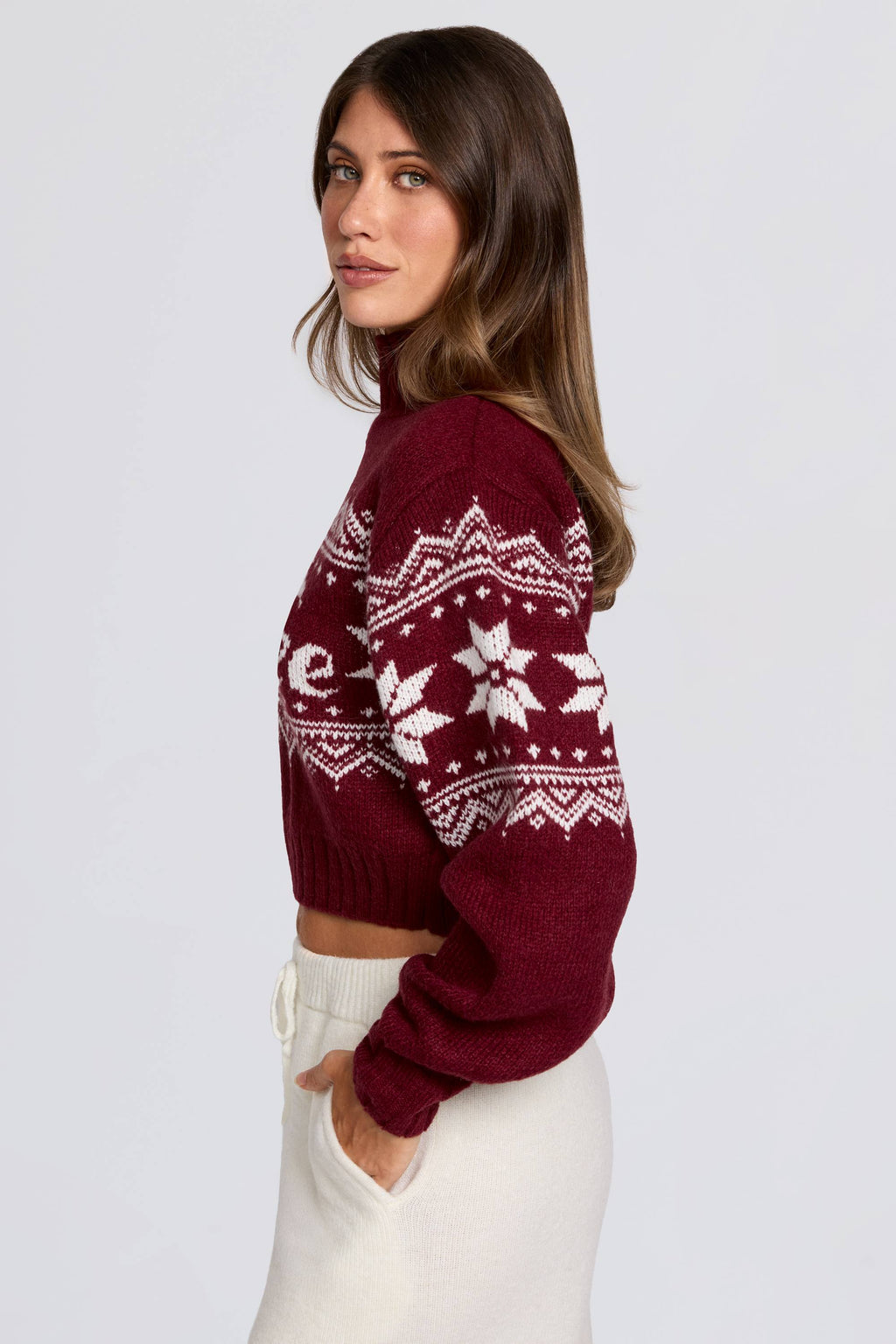 Jacquard-Knit Cropped Jumper in Crimson Red