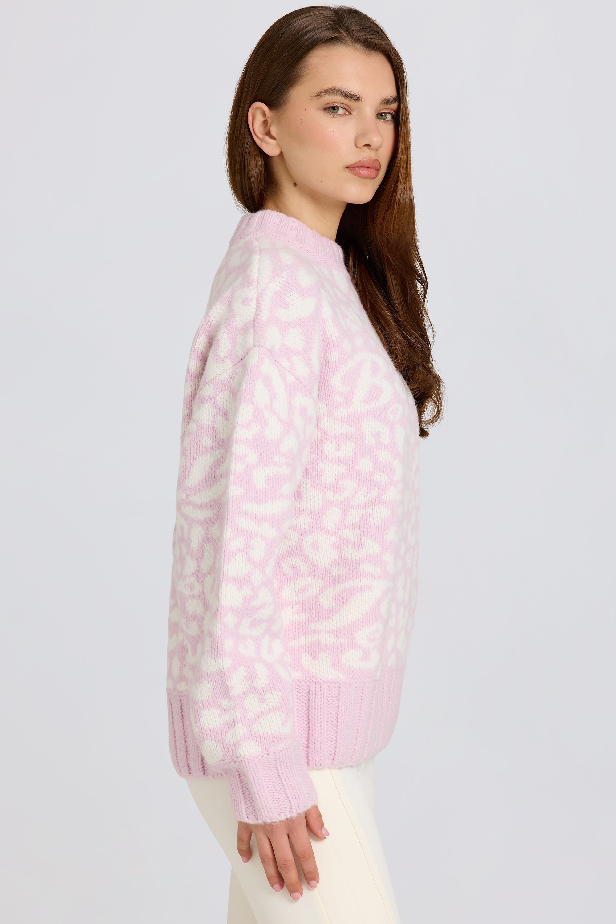 Jacquard-Knit Oversized Jumper in Pink