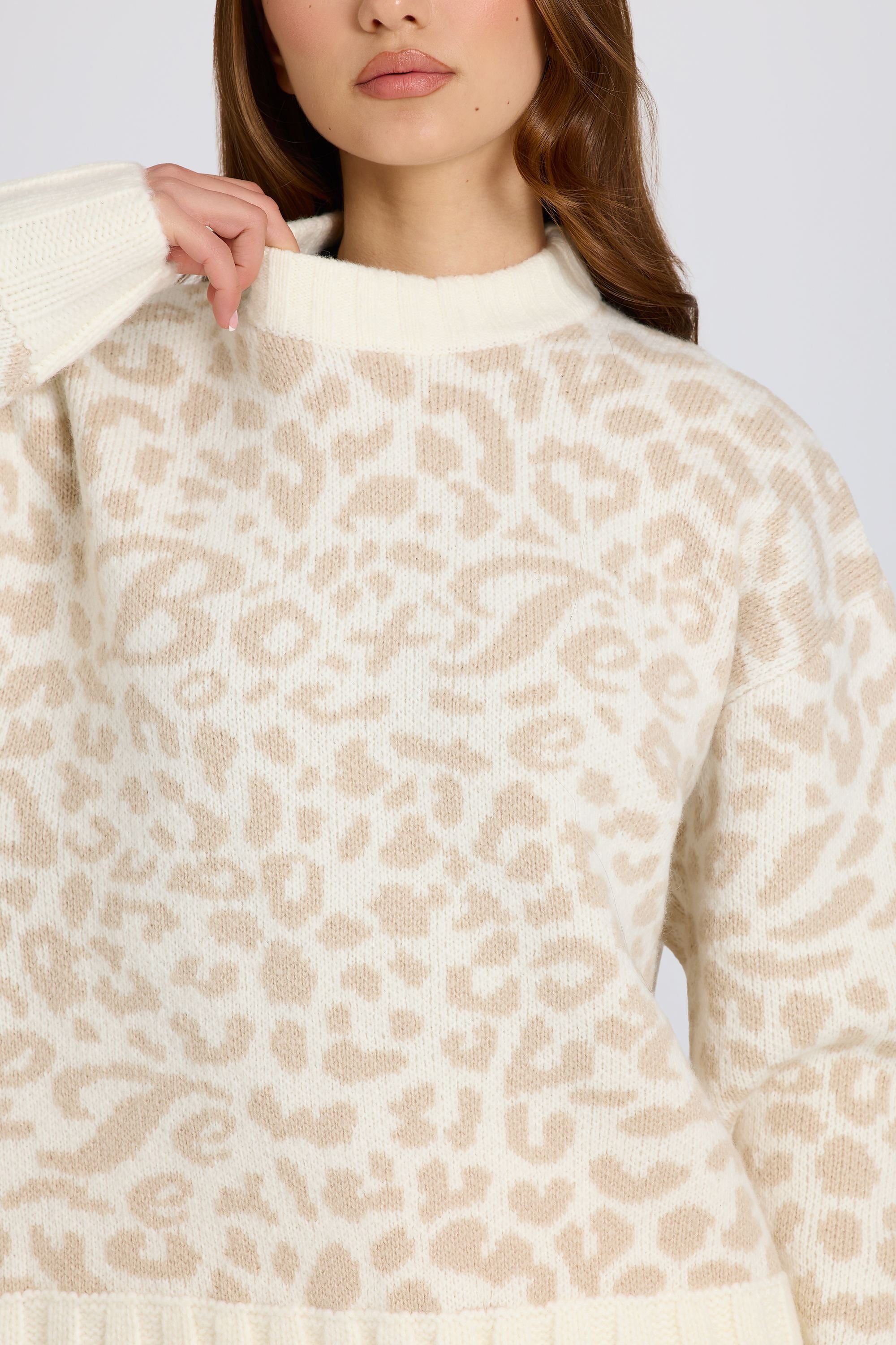Jacquard-Knit Oversized Jumper in Ice