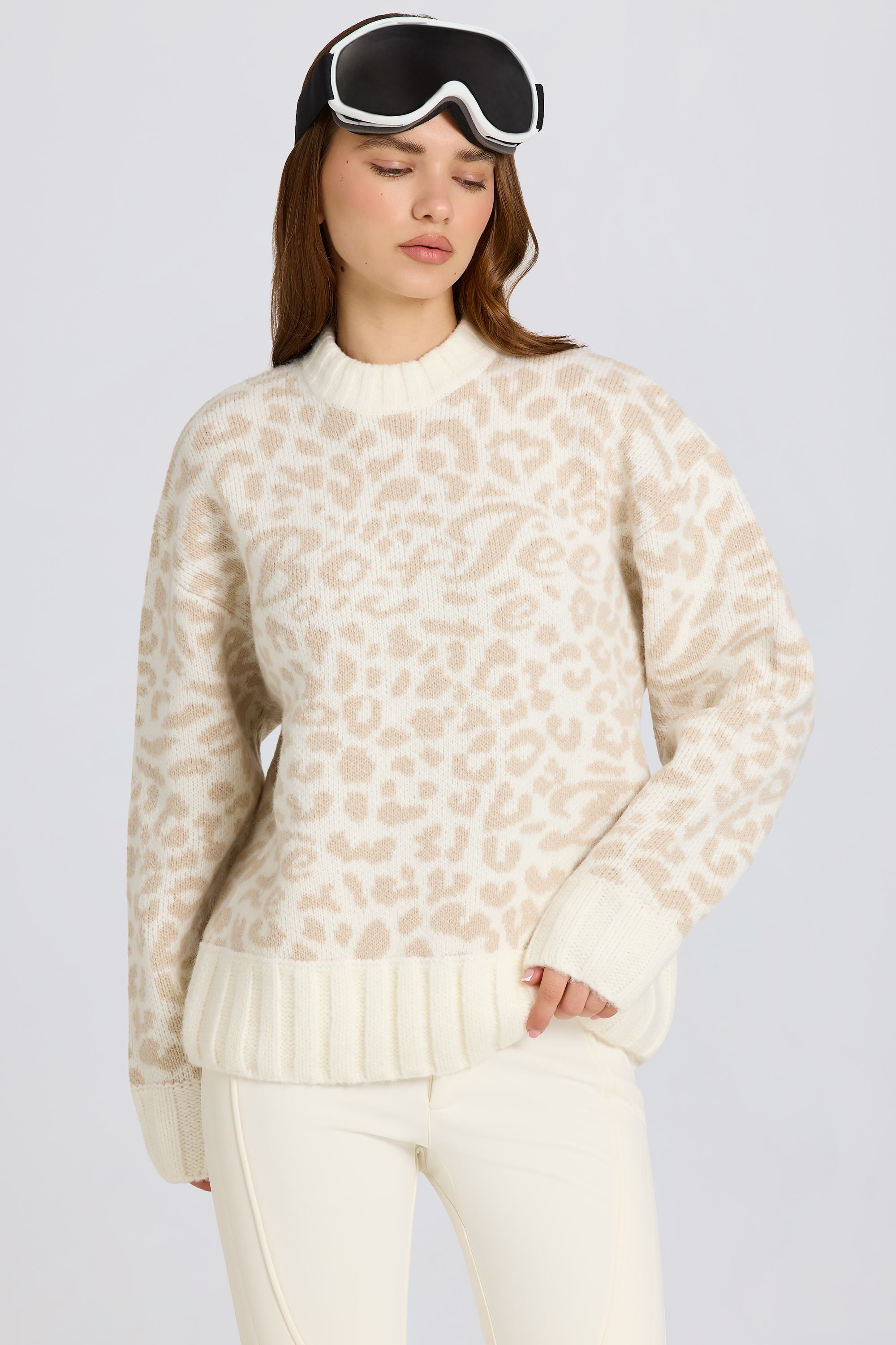 Jacquard-Knit Oversized Jumper in Ice