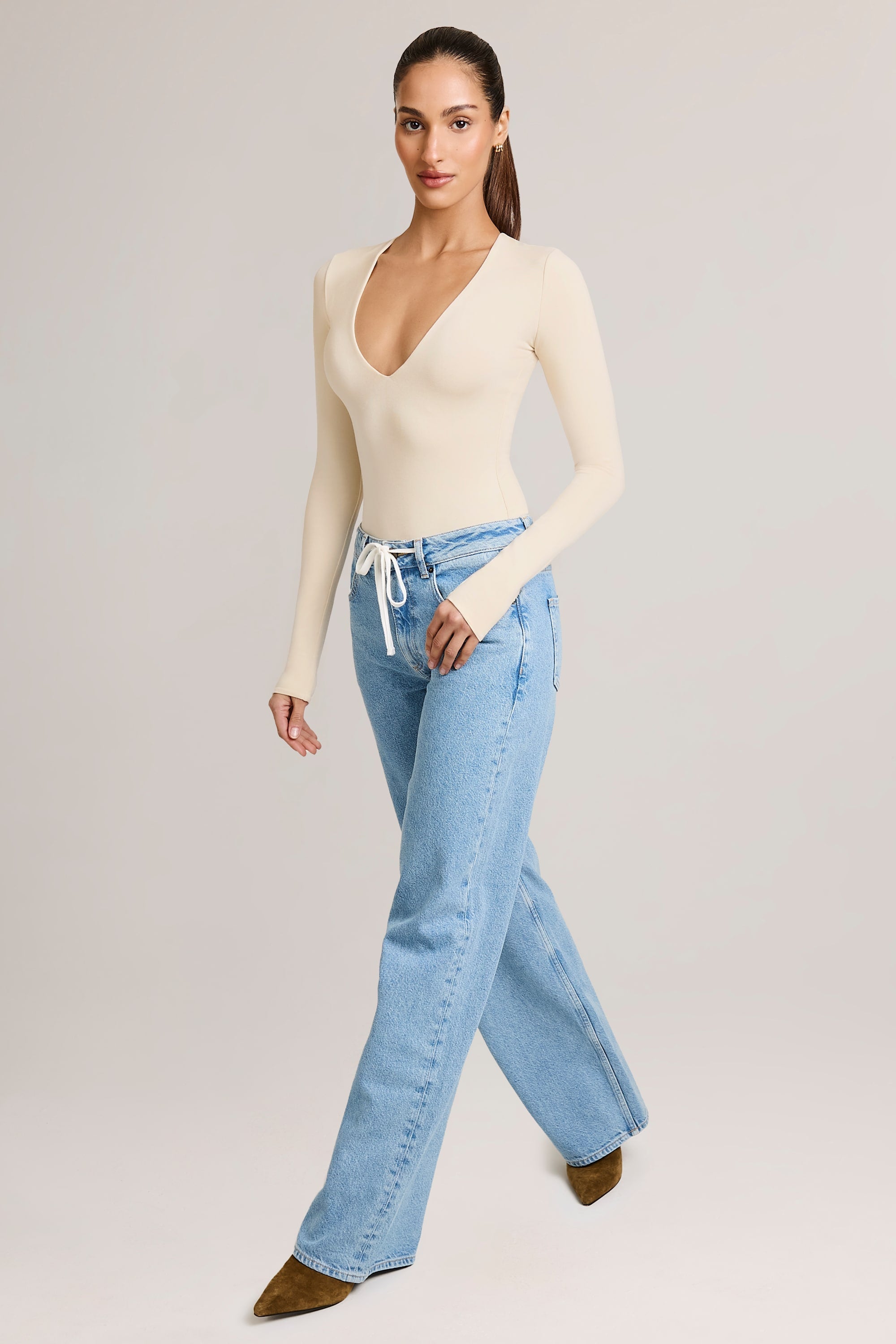 Drawstring Straight-Leg Jeans in Light Wash