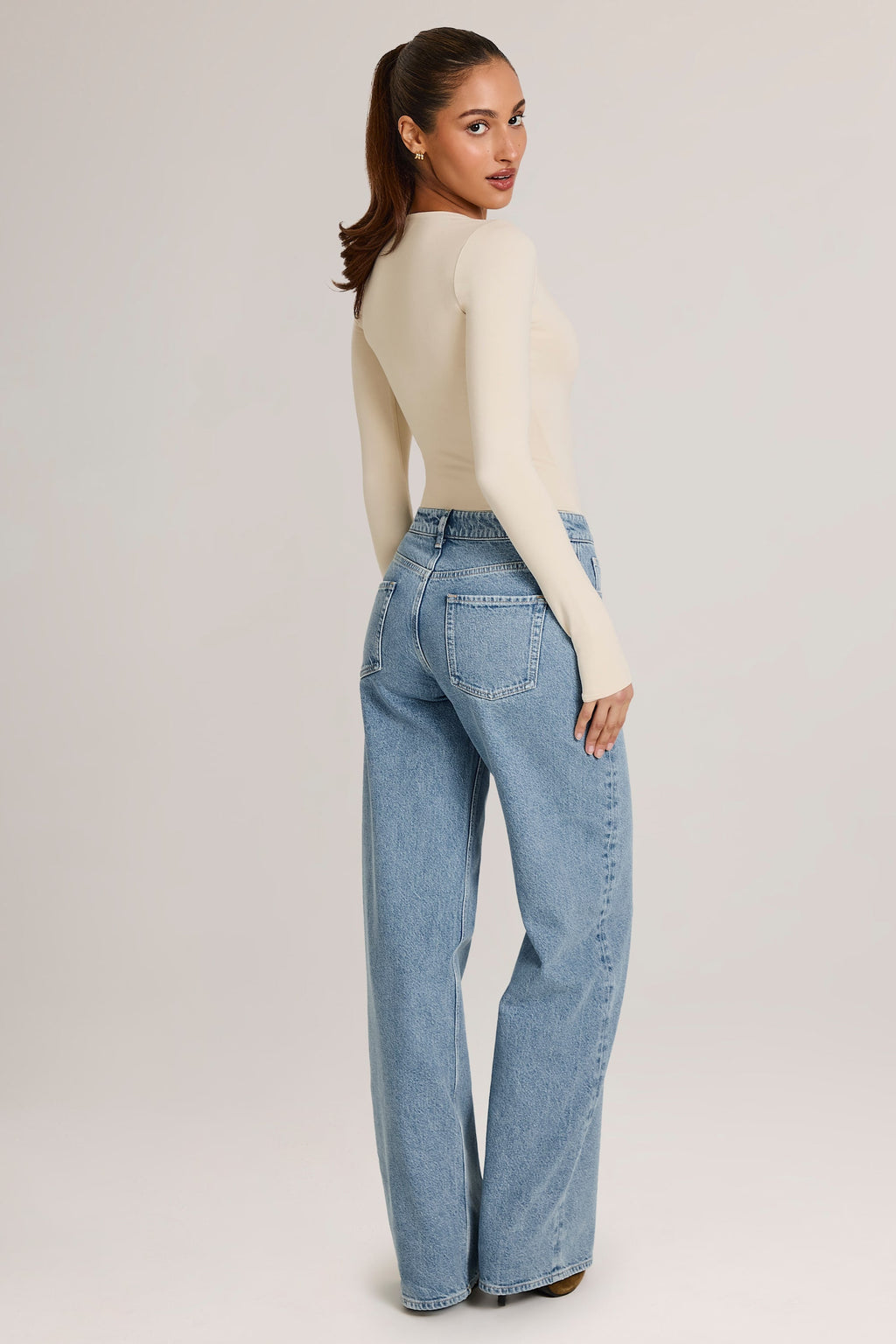 Drawstring Straight-Leg Jeans in Light Wash