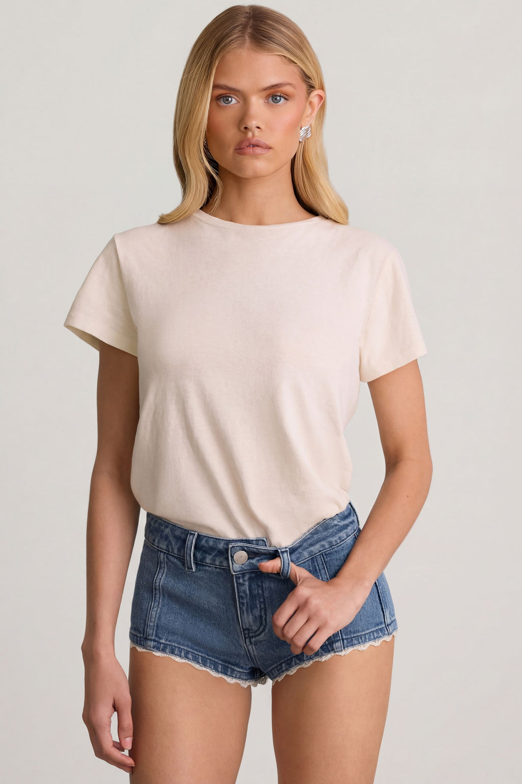 Low-Rise Hot Pants in Mid-Blue