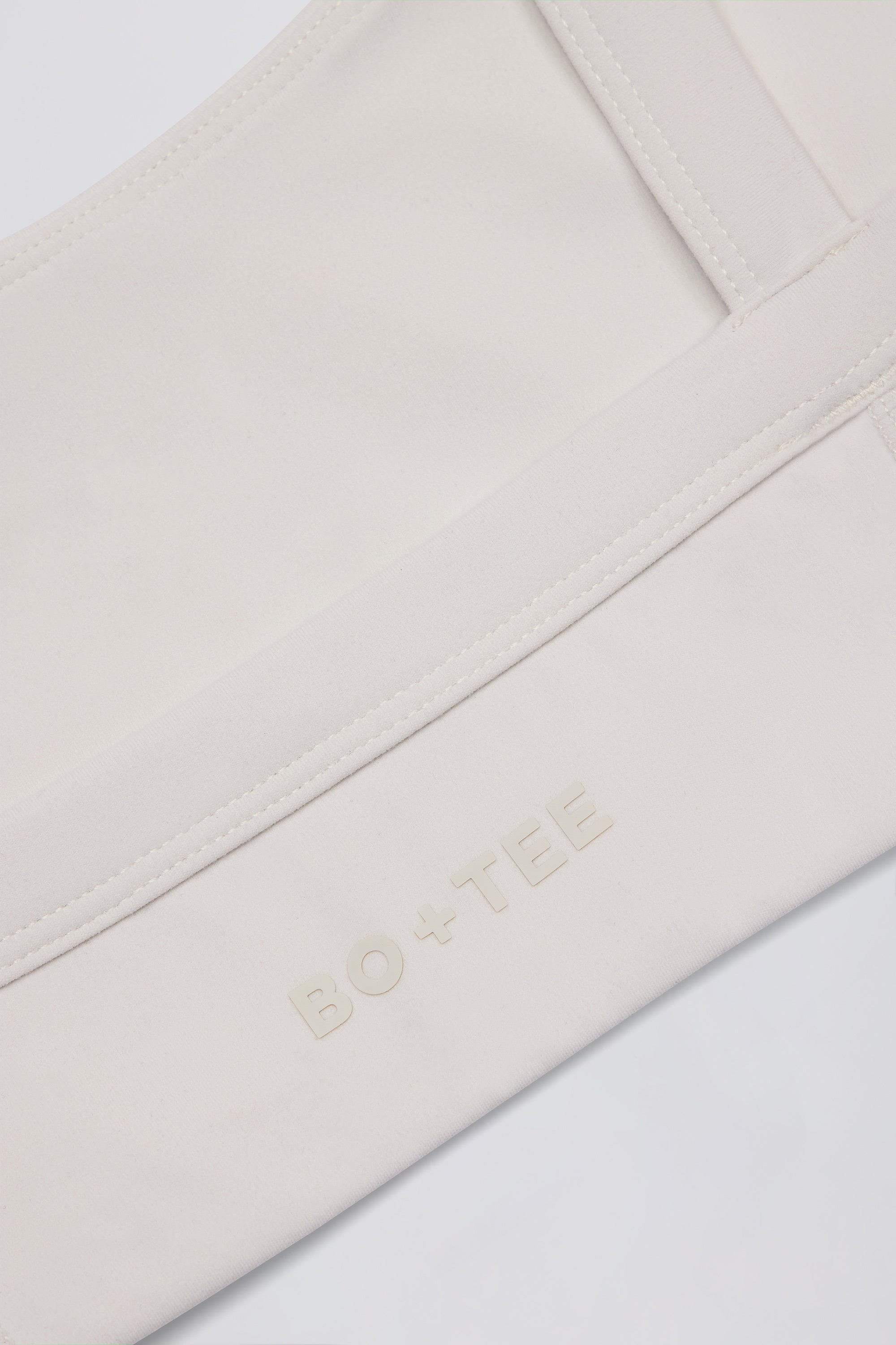 Soft Active Seam-Detail Sports Bra in Cream